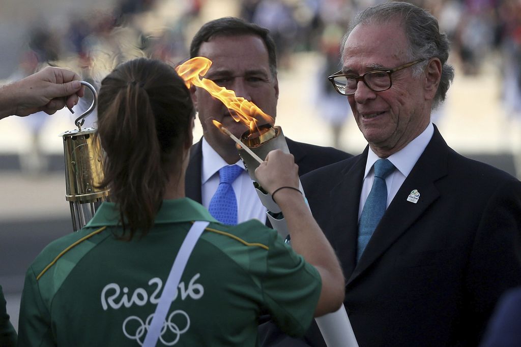 Río recibe la antorcha olímpica a 100 días de los Juegos