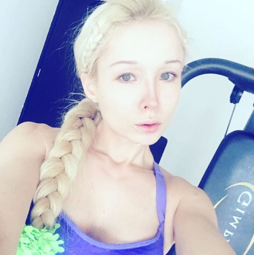 Así luce la 'Barbie humana' sin maquillaje