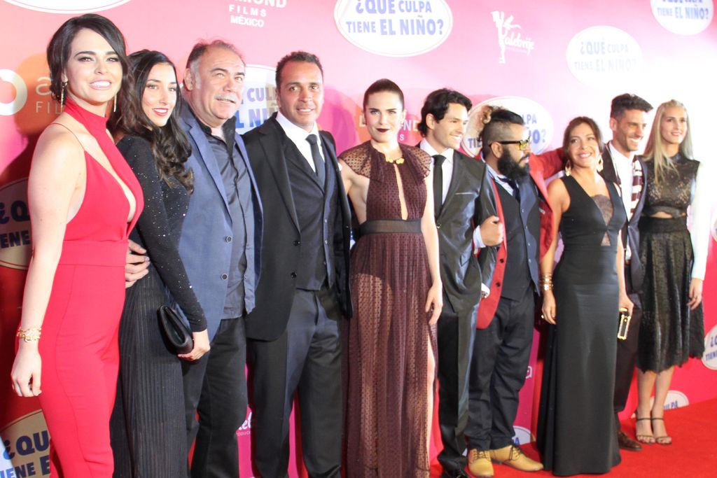 Se reúnen famosos en estreno de ¿Qué culpa tiene el niño?