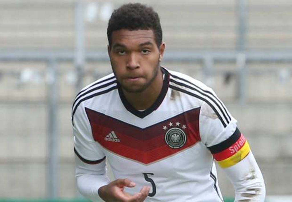 El defensa del Leverkusen Jonathan Tah sustituye al lesionado Rudiger