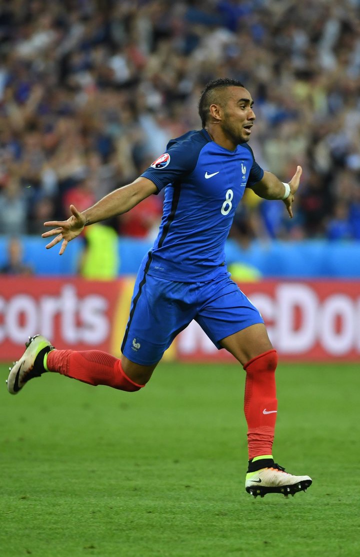 Dimitri Payet salva a Francia