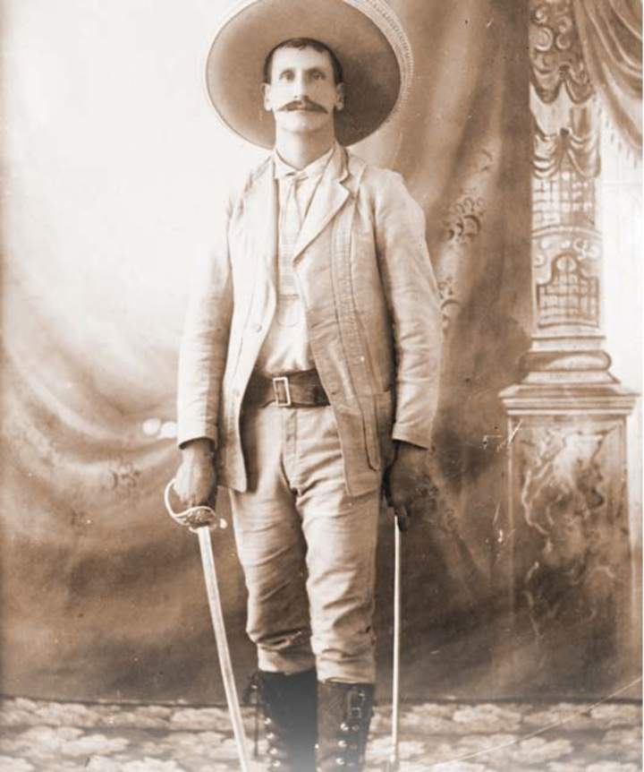 Presentan biografía de Domingo Arrieta