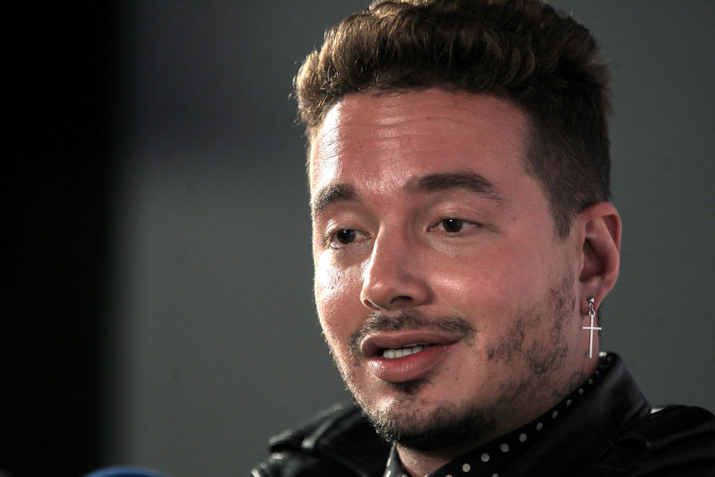 Sale J Balvin de su zona de confort en su nuevo álbum