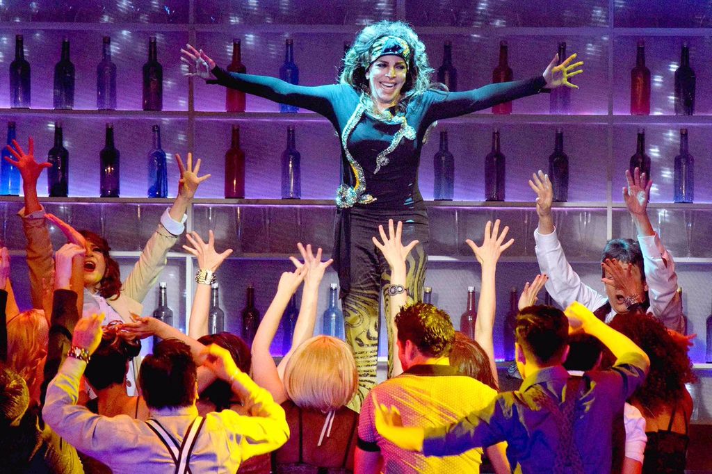 Brilla Verónica Castro en su regreso al teatro