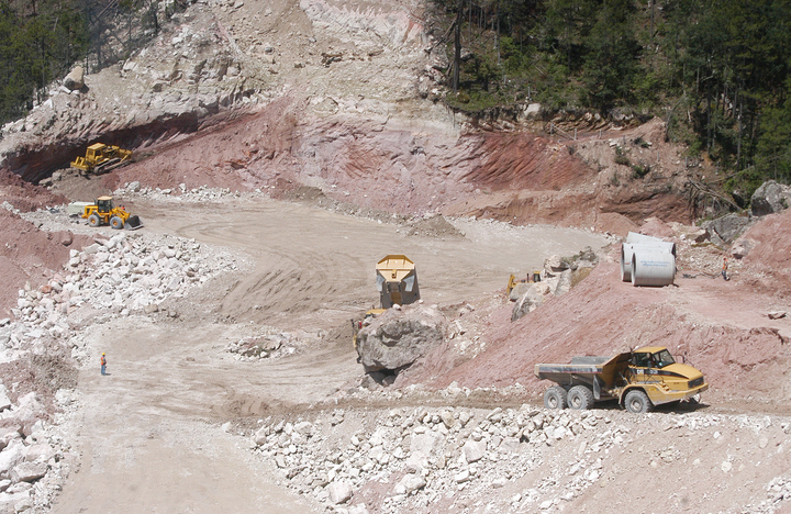 Pega el recorte federal a ingenieros