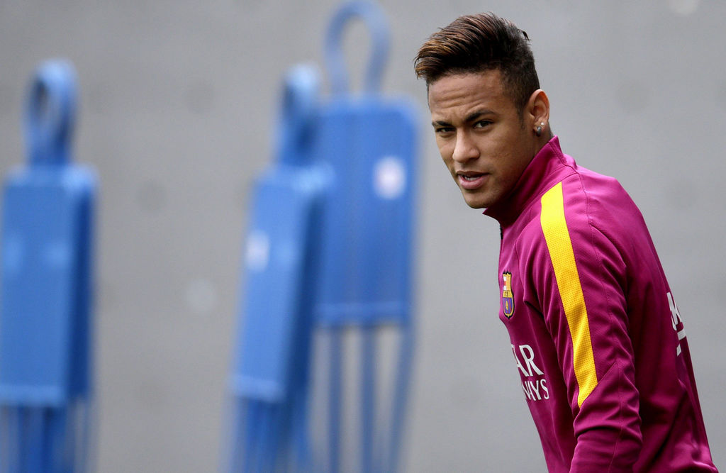 Juez archiva caso por transferencia de Neymar