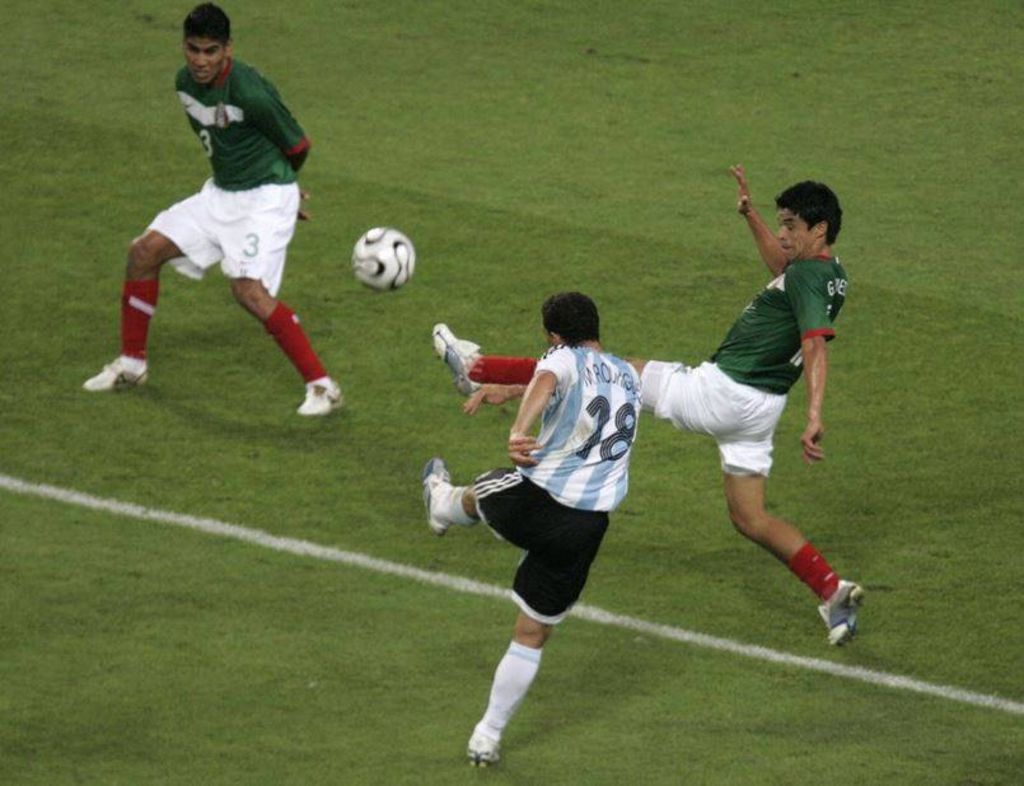Acepta Maxi Rodríguez que gol ante México marcó su carrera