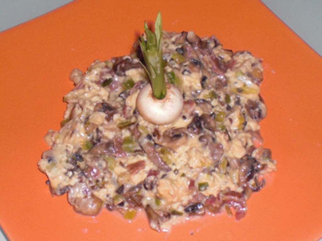 Revuelto de champiñones y ajetes tiernos