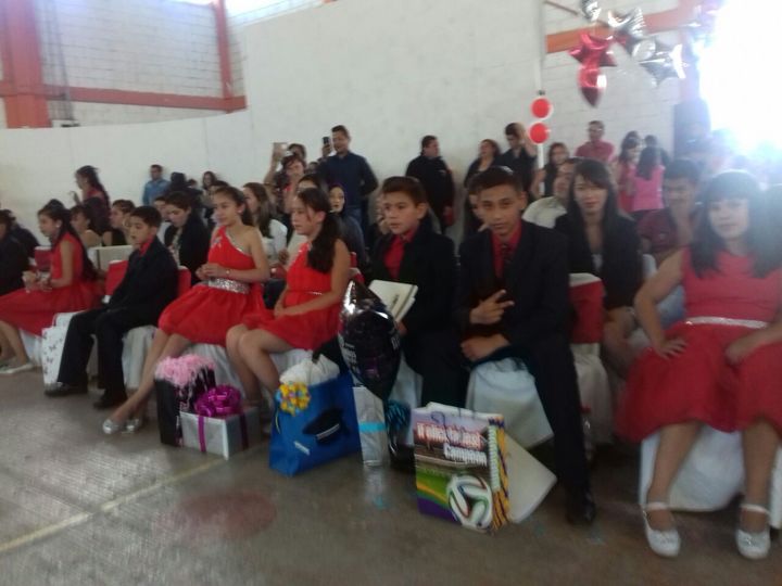 Graduación en la Hermenegildo Galeana