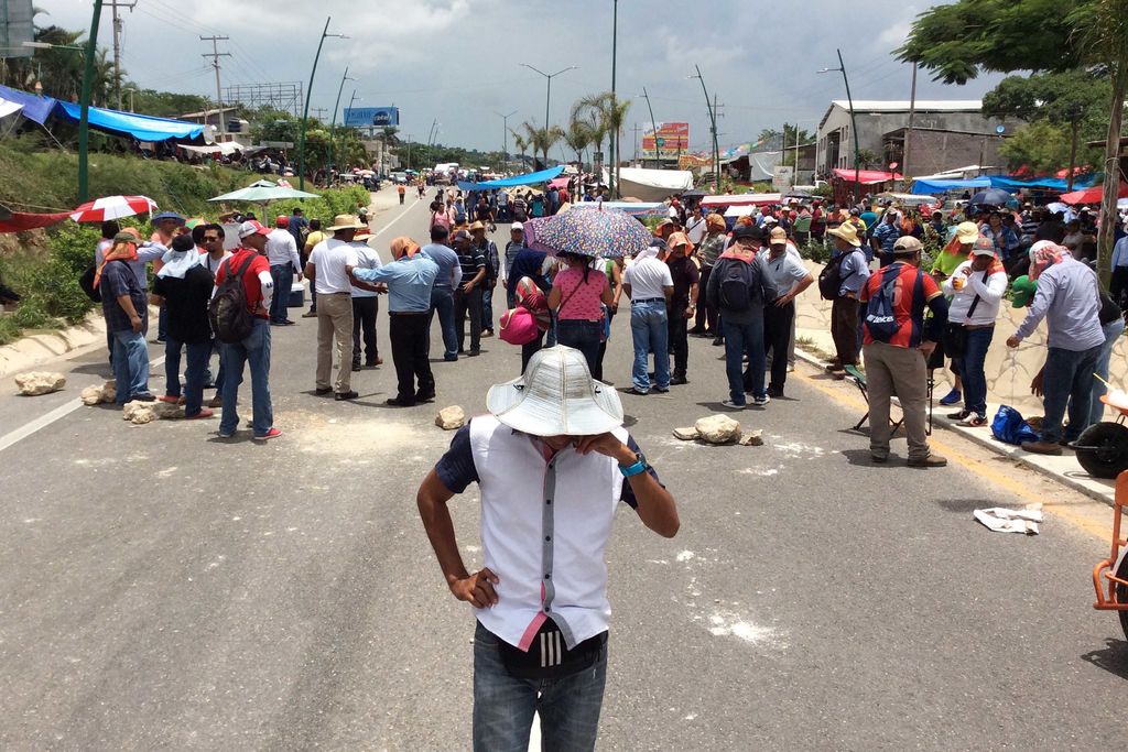 Retiran maestros bloqueos en la capital de Chiapas
