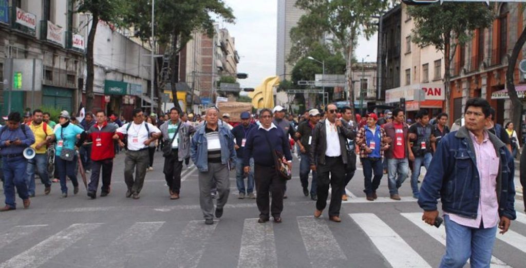 Marcha CNTE rumbo al Senado