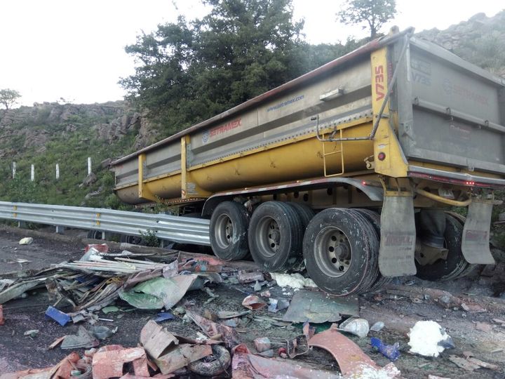 Murió en choque con tráiler