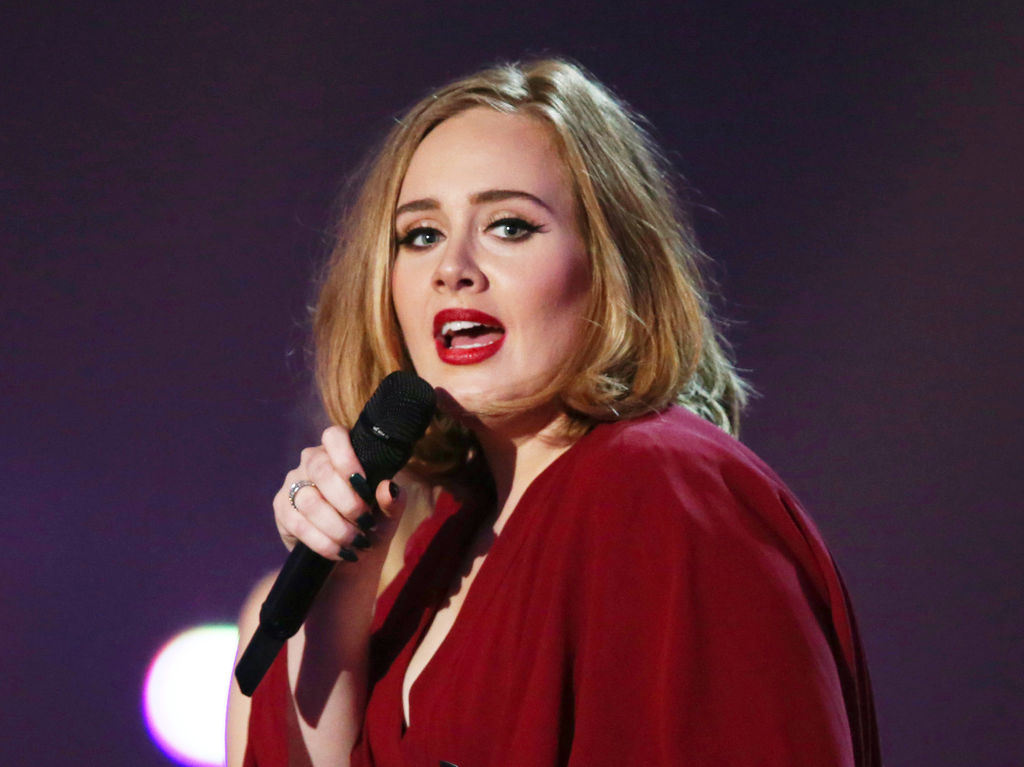 Adele rechaza cantar en el Super Bowl