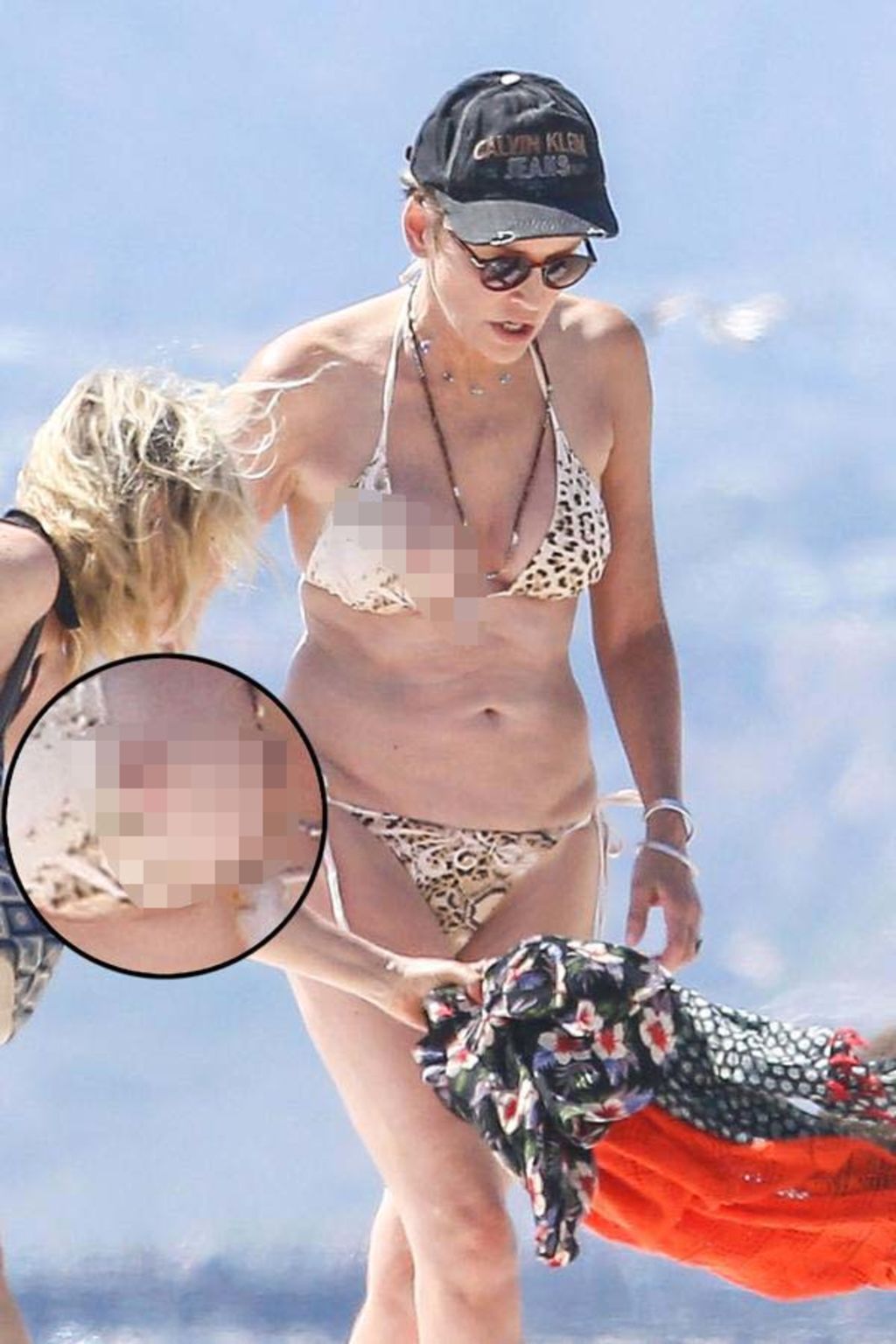 Sharon Stone tiene 'accidente' con su bikini