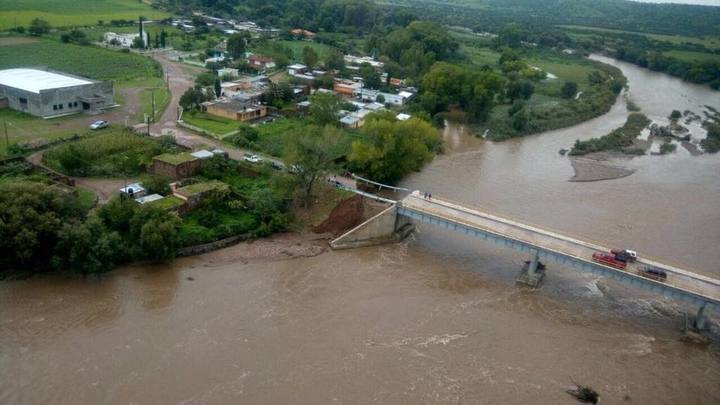 Creciente de ríos deja pueblos incomunicados