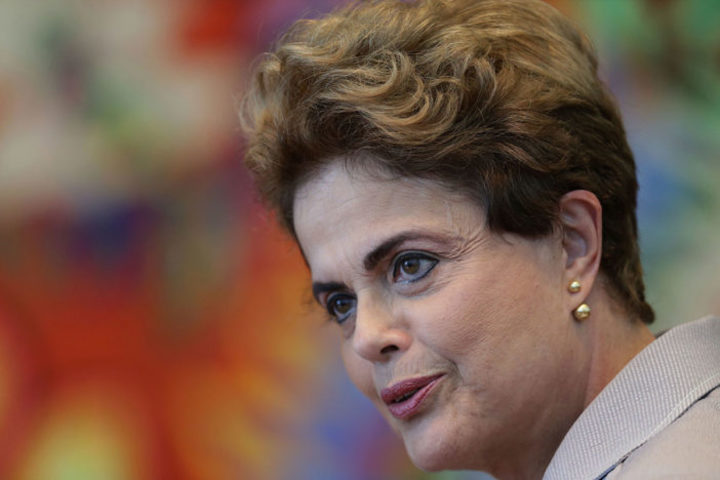Inicia juicio contra Rousseff