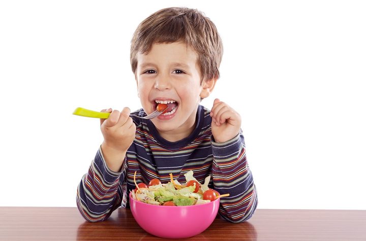 ¿Les enseñamos a alimentarse adecuadamente?