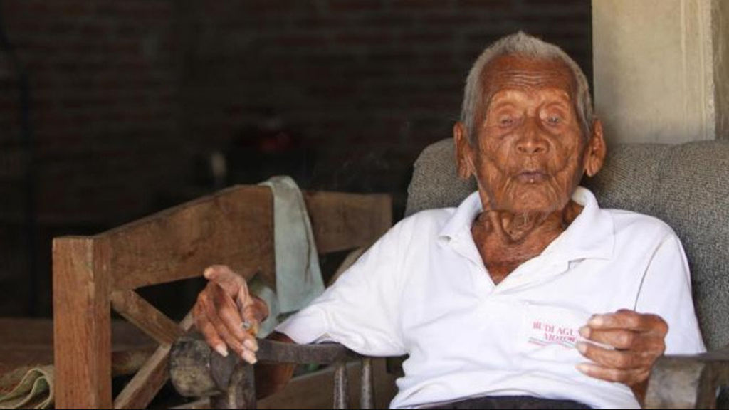 Este hombre de 145 años de edad tiene lista su tumba desde 1992