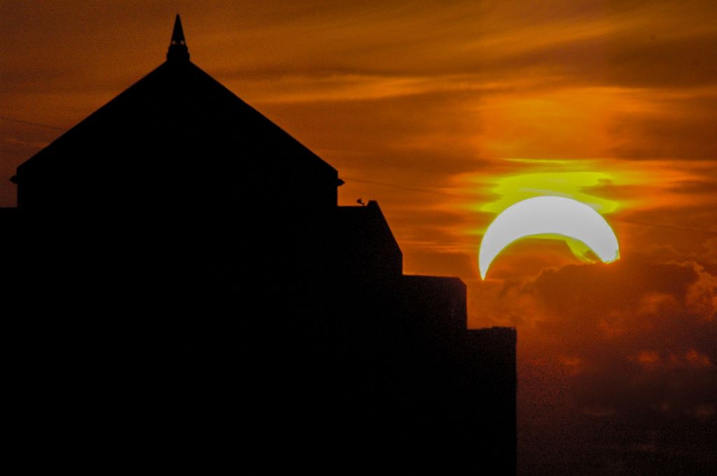 Predicen un apocalipsis después de eclipse solar en 2017