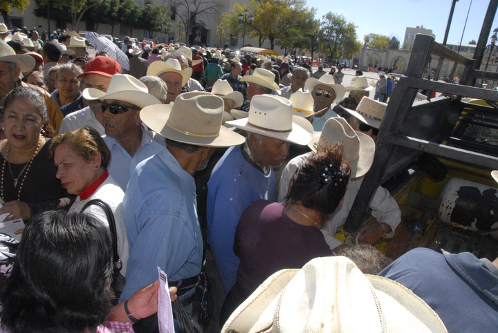 Para exbraceros, 180 millones