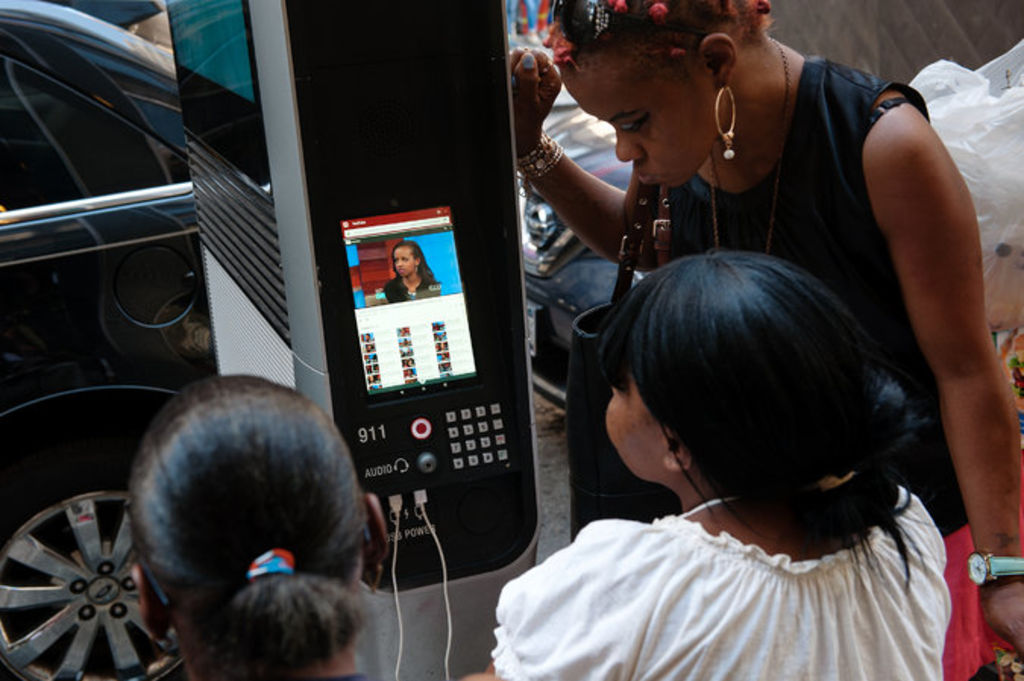 Nueva York limita acceso a kioscos Wi Fi