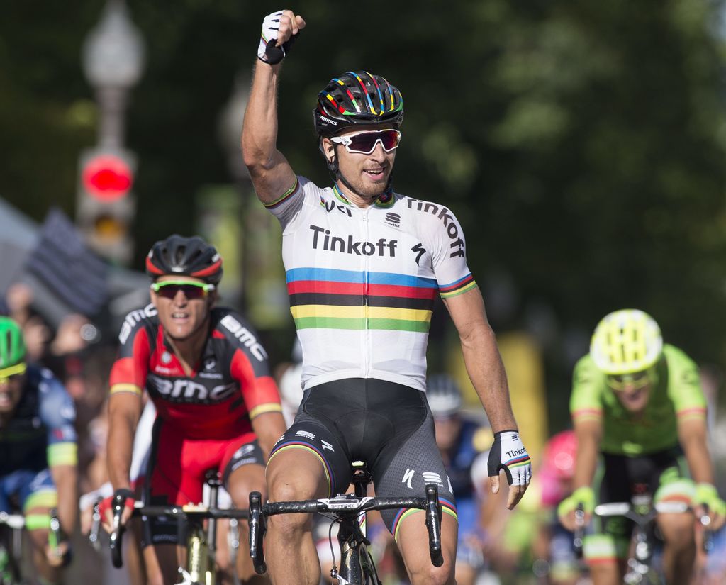 Peter Sagan gana la cuarta etapa y se pone líder