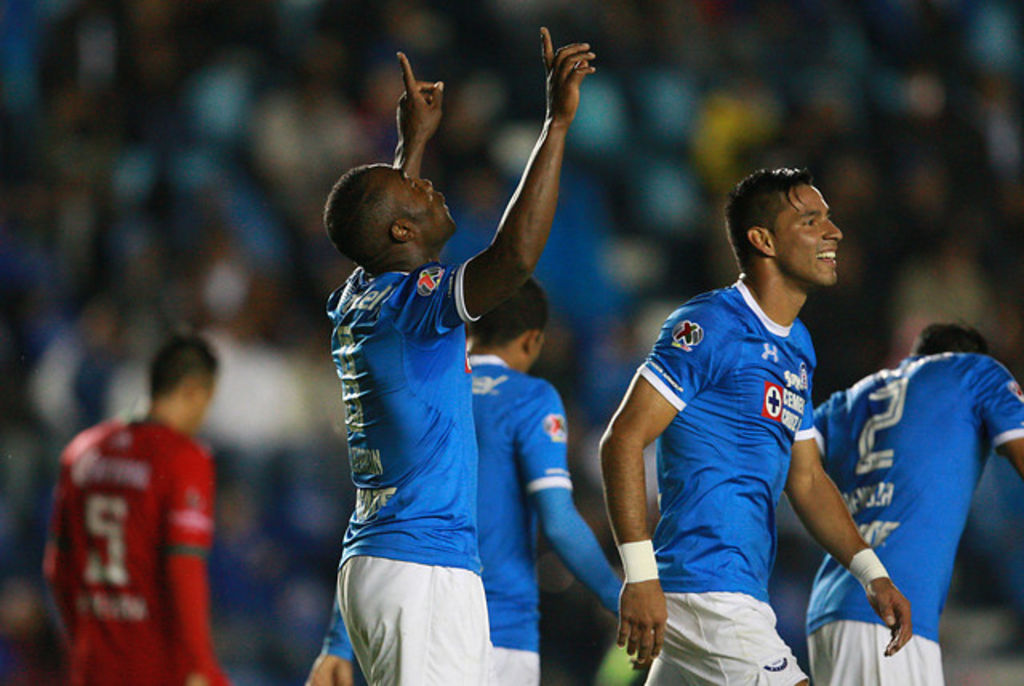 Cruz Azul recibe a Veracruz con ilusión de contentarse con su afición