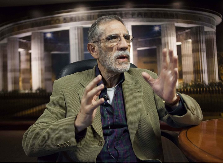 Muere el escritor Luis González de Alba