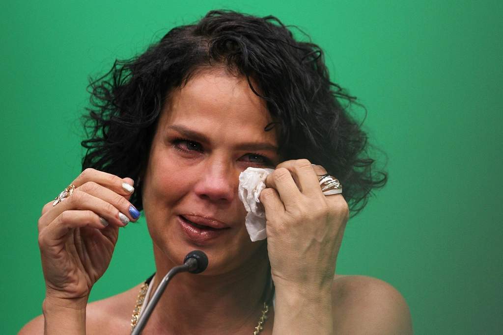 Le cierran su Twitter a Niurka por pleito con Zapata