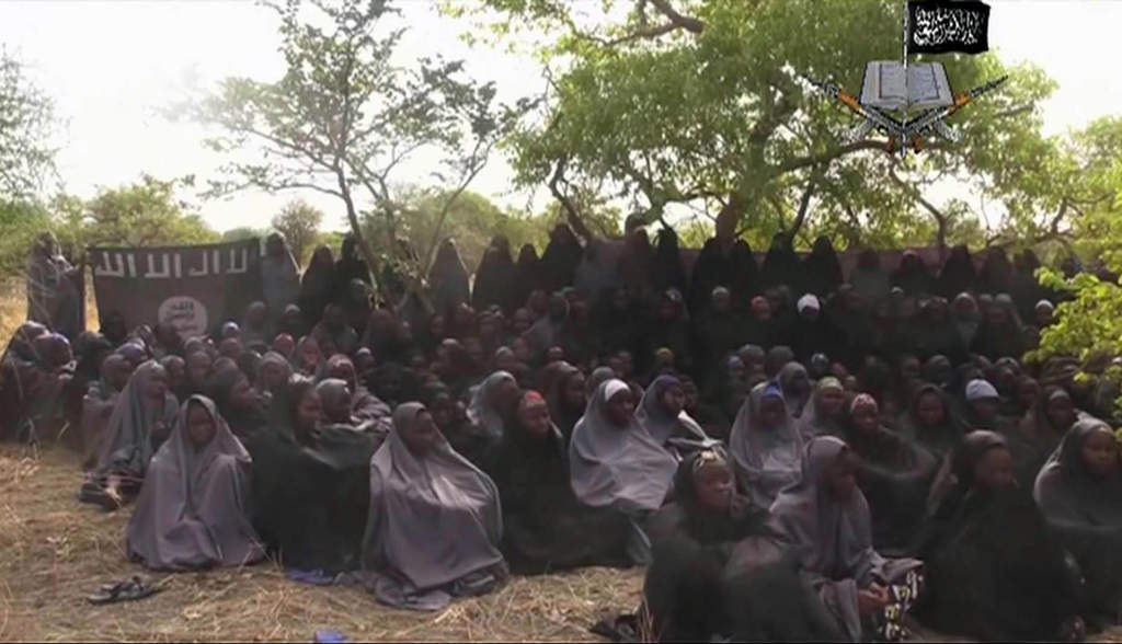 Libera Boko Haram a 21 de las 200 niñas secuestradas