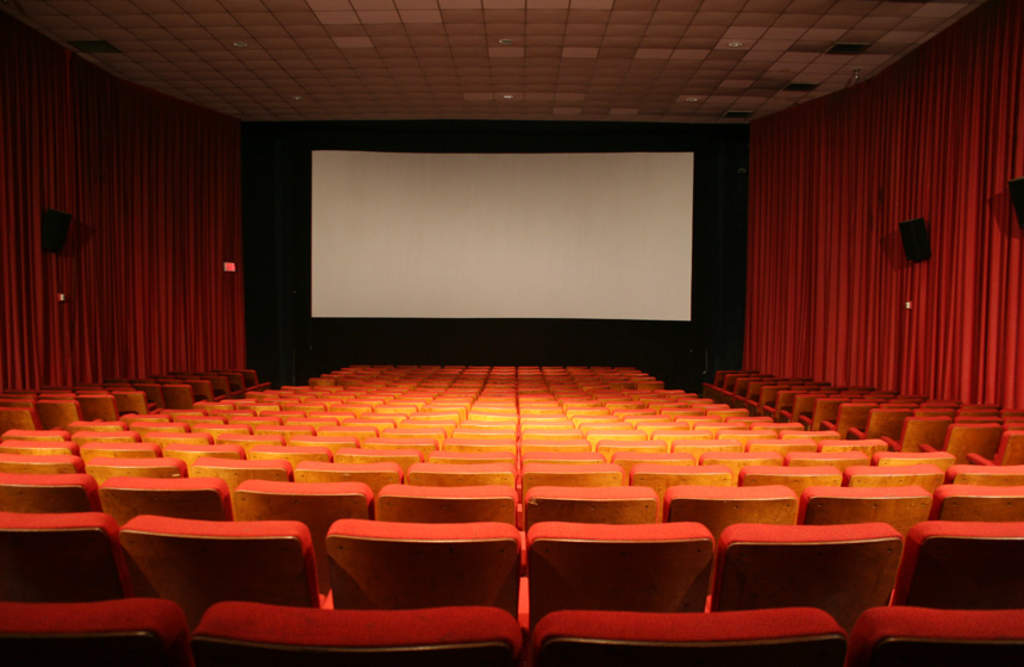 ¿Cuál es el mejor asiento en una sala de cine?