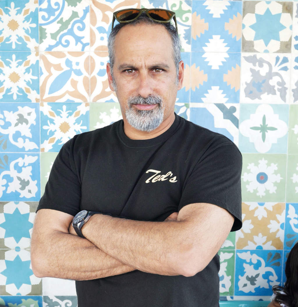 Se suma Julio Bracho a la serie de televisión 2091