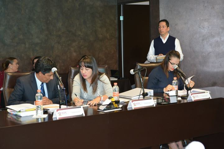 Quieren aumento salarial del 40%