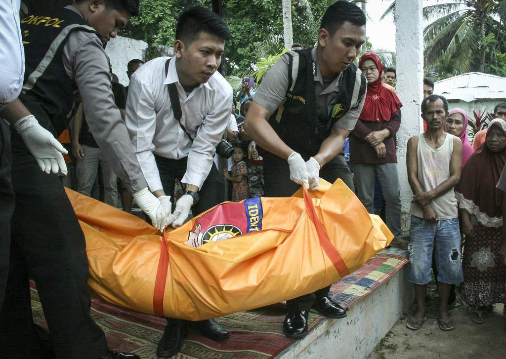 Naufragio en Indonesia deja 21 muertos y 34 desaparecidos