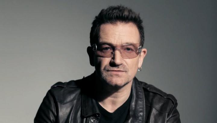 Bono recibe el premio 'Mujer del Año'