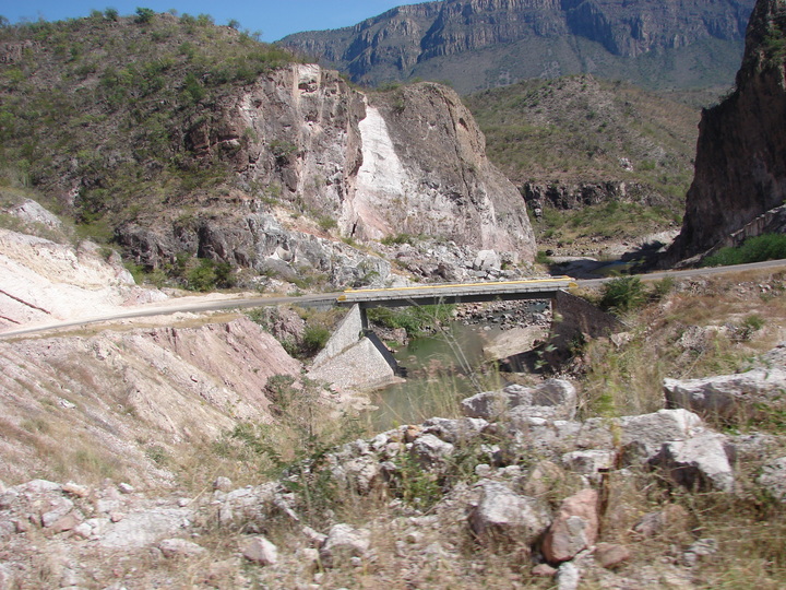 Persisten deslaves en zona indígena