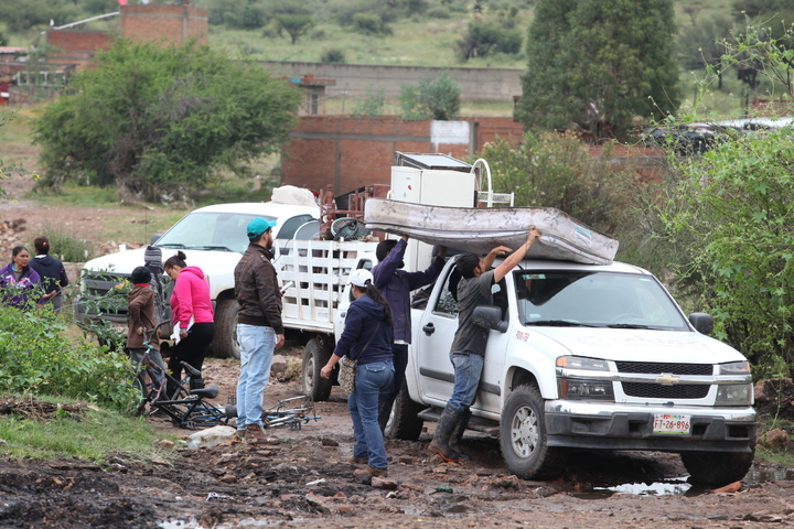 Con daños, más de 700 casas