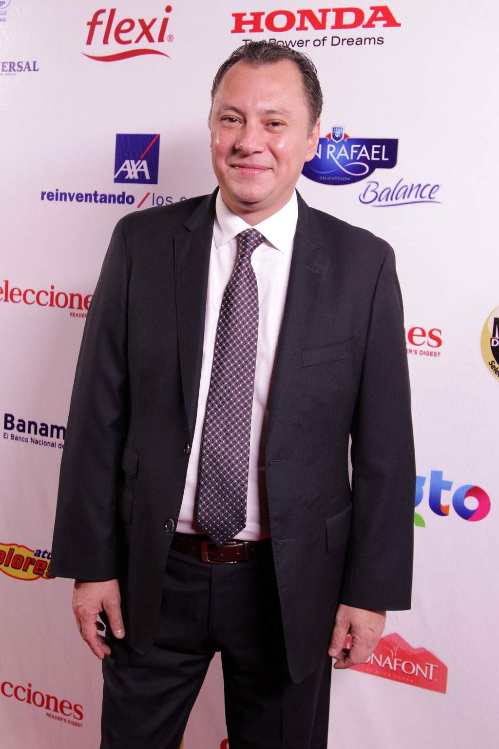 Fallece esposa de Mariano Osorio