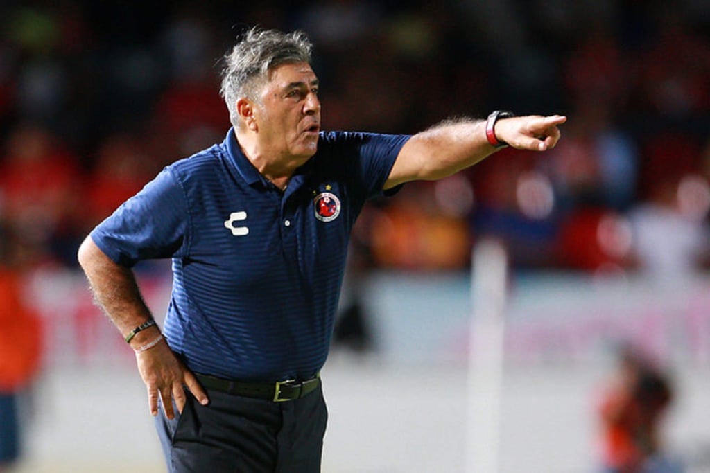 Quiere Carlos Reinoso un plantel comprometido con Veracruz