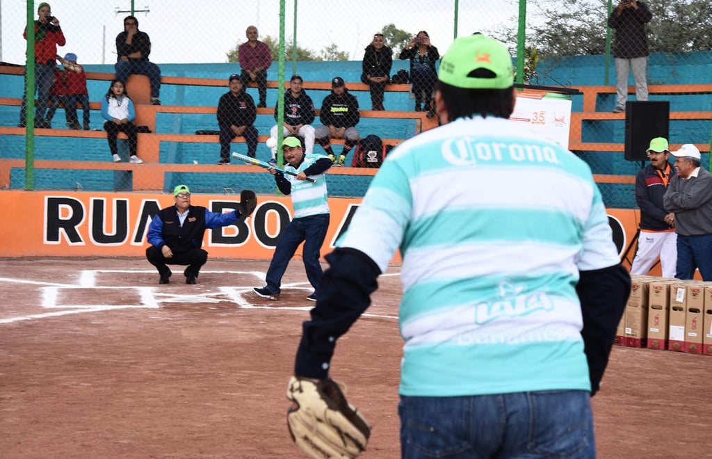 Inauguran nueva temporada del softbol magisterial