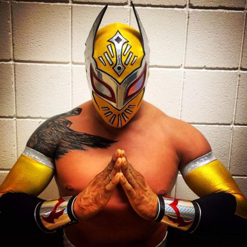 Sin Cara tuvo 'justicia divina' ahora en la WWE