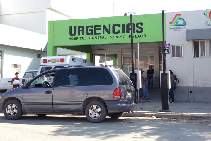 Balean a dos jóvenes afuera de una iglesia