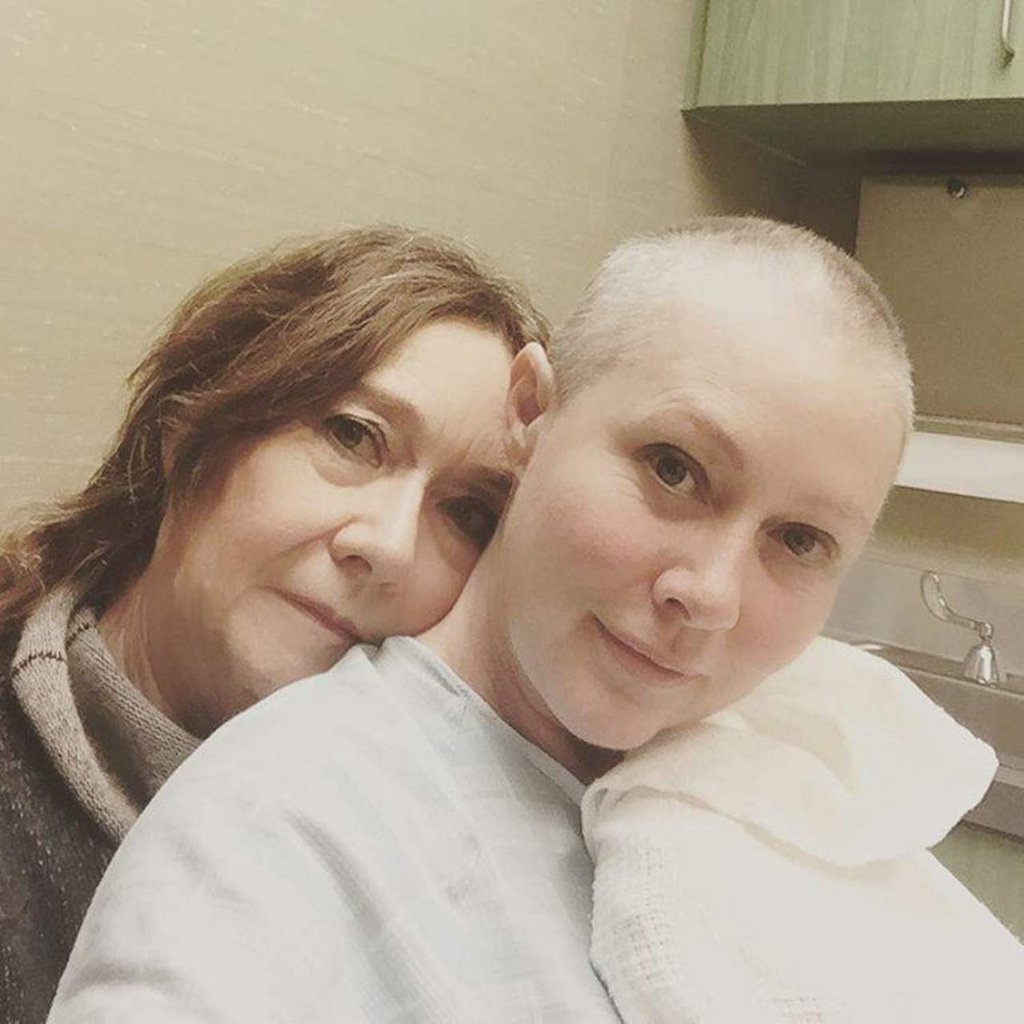 Muestra Shannen Doherty su lucha con el cáncer