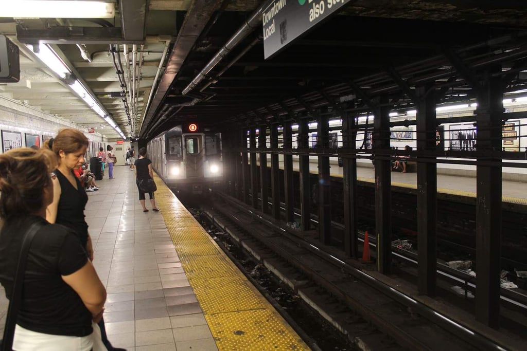 Inauguran nueva linea de metro en Nueva York