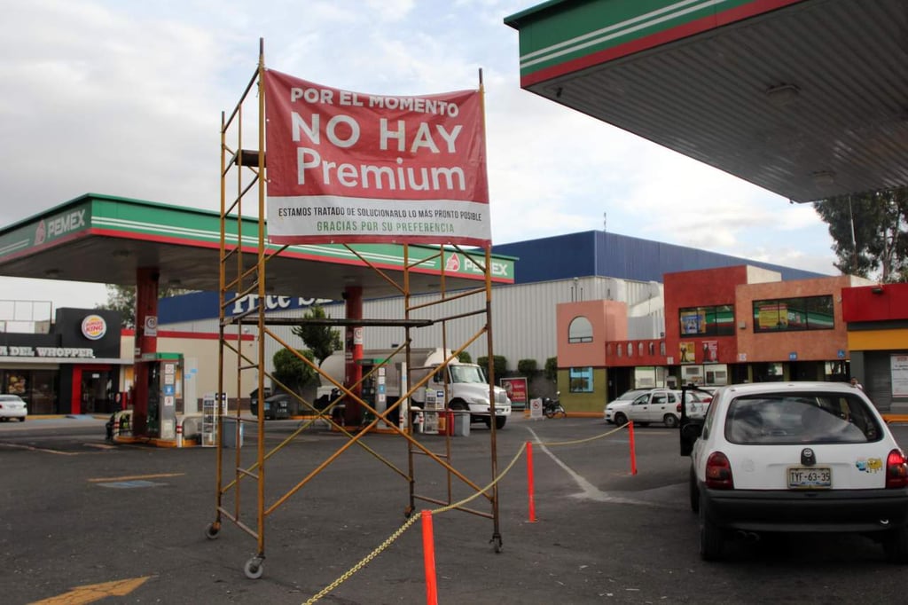 Aseguran empresarios que Pemex surte poca gasolina