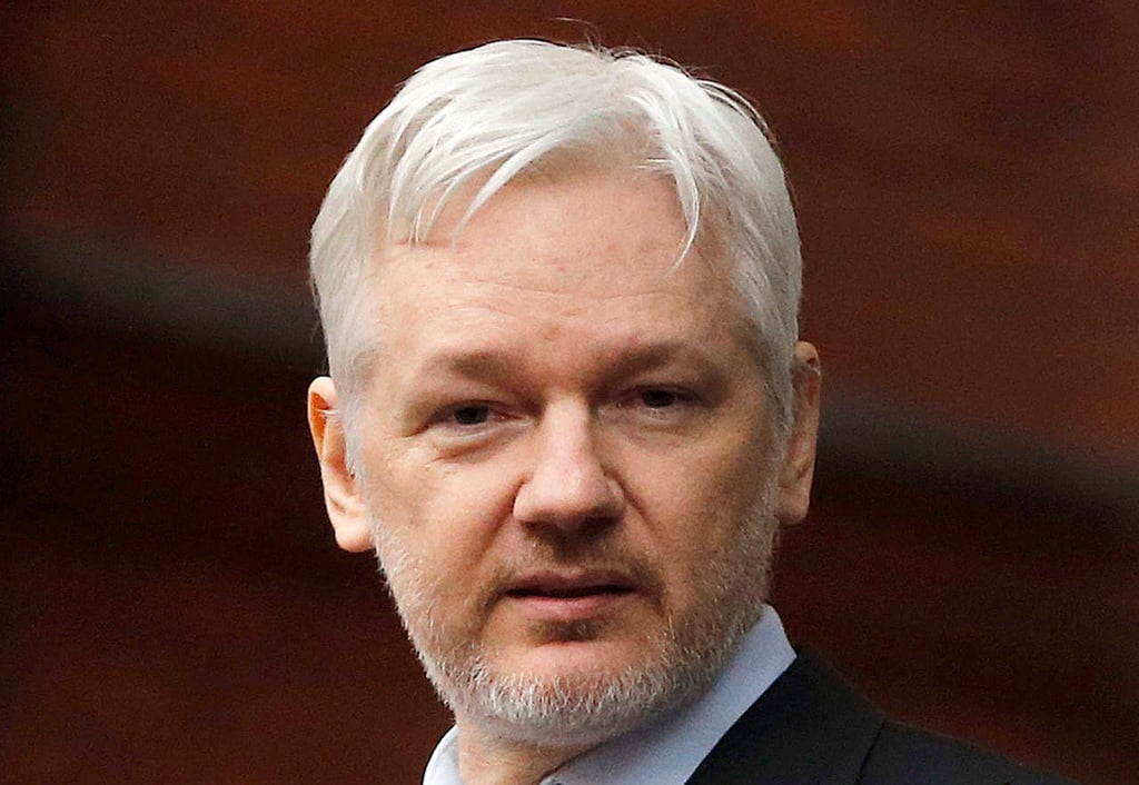 Niega Assange que Rusia sea fuente de correos sobre Clinton