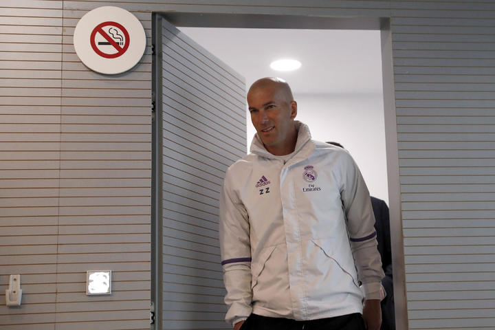 Zinedine Zidane ve contento a Morata