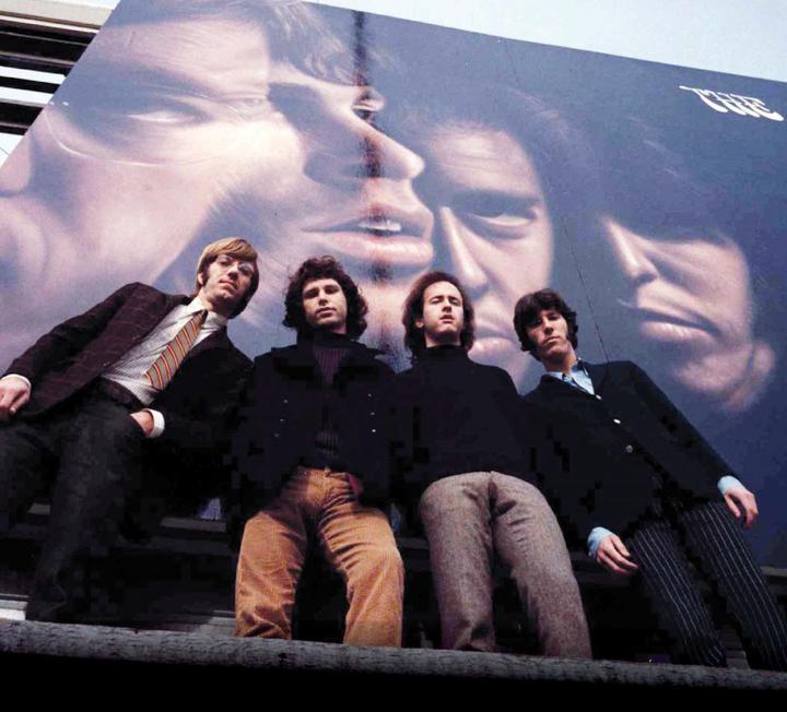 Lanzarán edición especial de álbum debut de The Doors