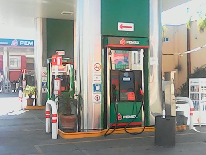 La gasolina se agota en Canatlán
