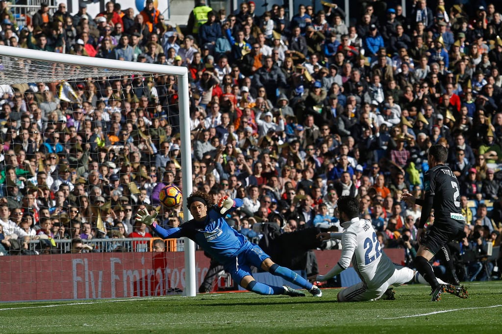 Real Madrid golea al Granada y llega a 39 partidos sin perder